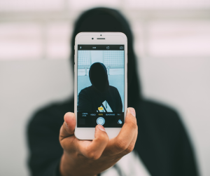 Genitori e Oversharing: chi tutela la privacy dei bambini online?